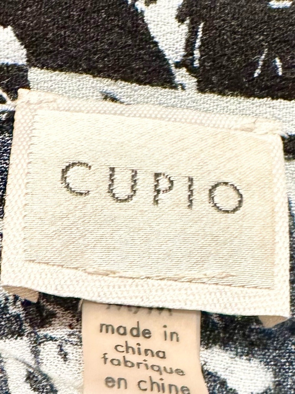 Cupio Draped Overlay Black & White Abstract Patterned 3/4 Sleeve Button Down Top - Picture 6 of 8